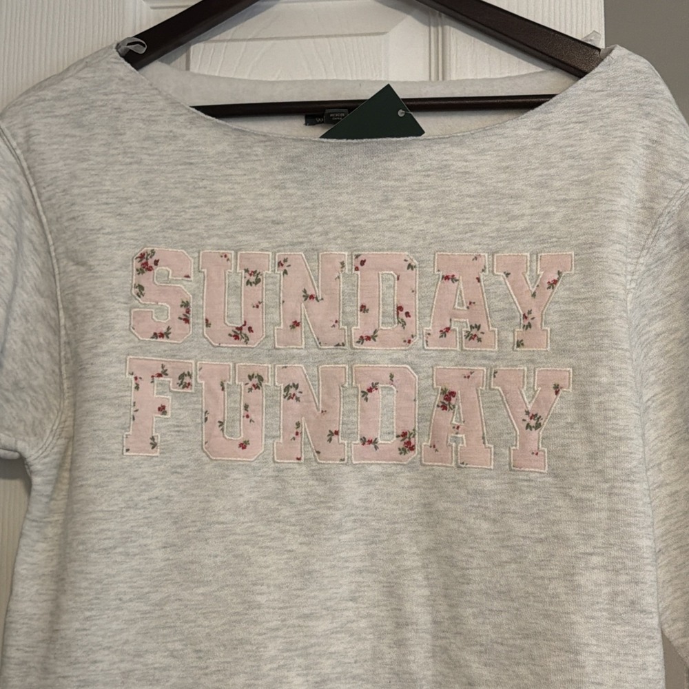 Wild Fable Women's Drop Shoulder "Sunday Funday" Sweatshirt Gray Size XXS - Picture 2 of 9